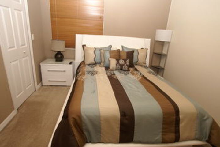 Room 10 of 36