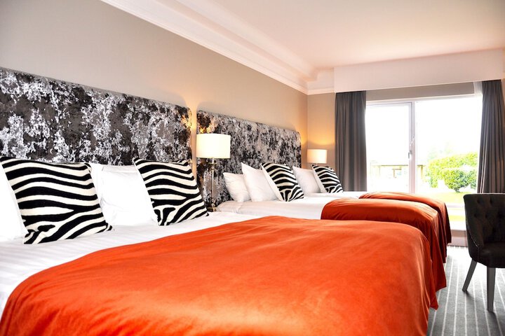 Room 2 of 34