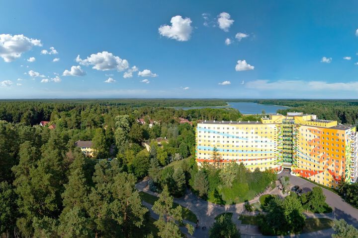 Hotel 97 of 100