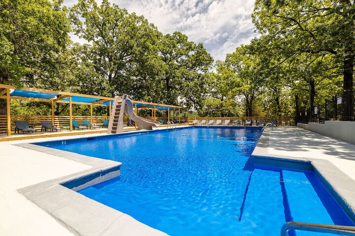 Pool 19 of 37