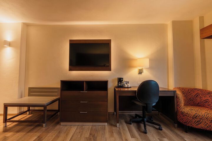 Room 11 of 67