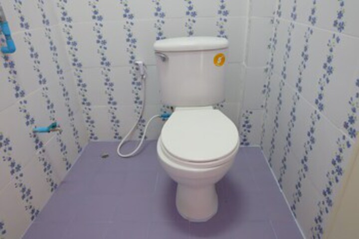 Room 2 of 16