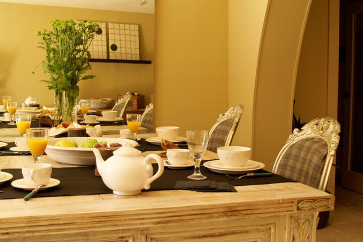Dining 16 of 28
