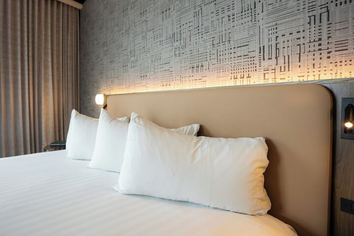 Room 10 of 46