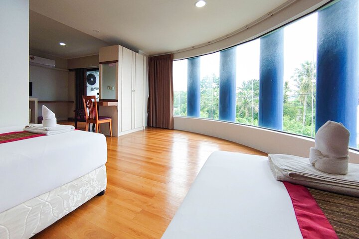 Room 5 of 20