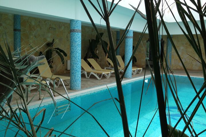Pool Hotel