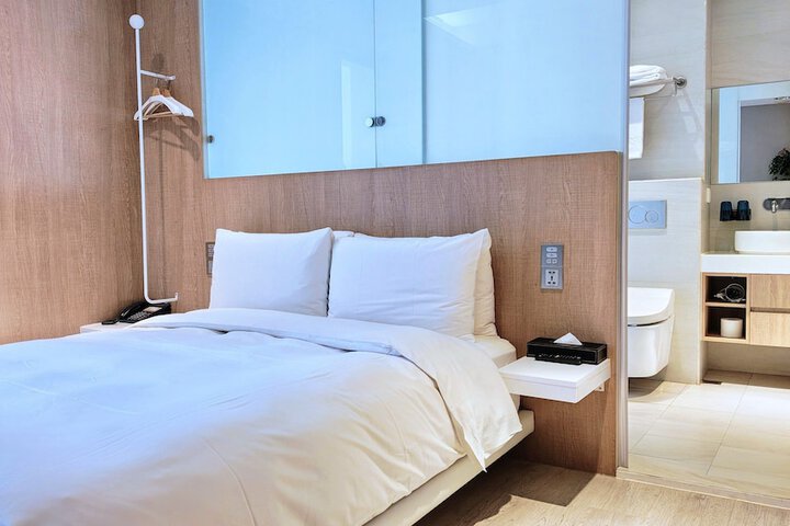 Room 80 of 120