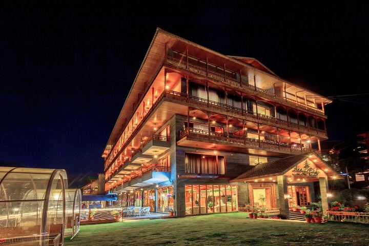 Hotel Exterior 86 of 96