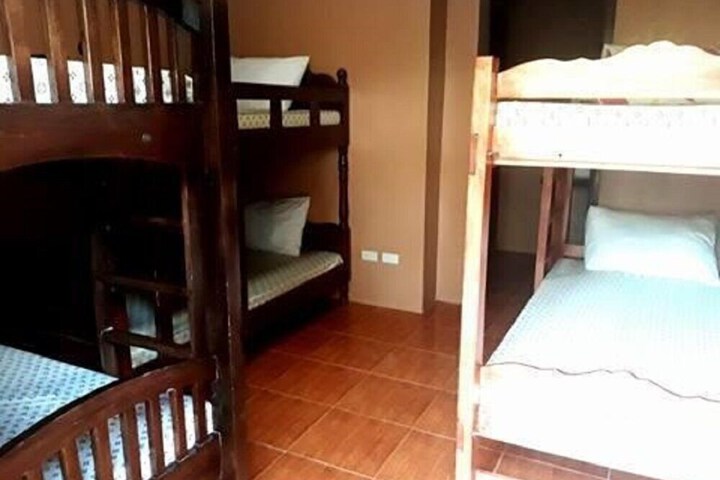 Room 10 of 39