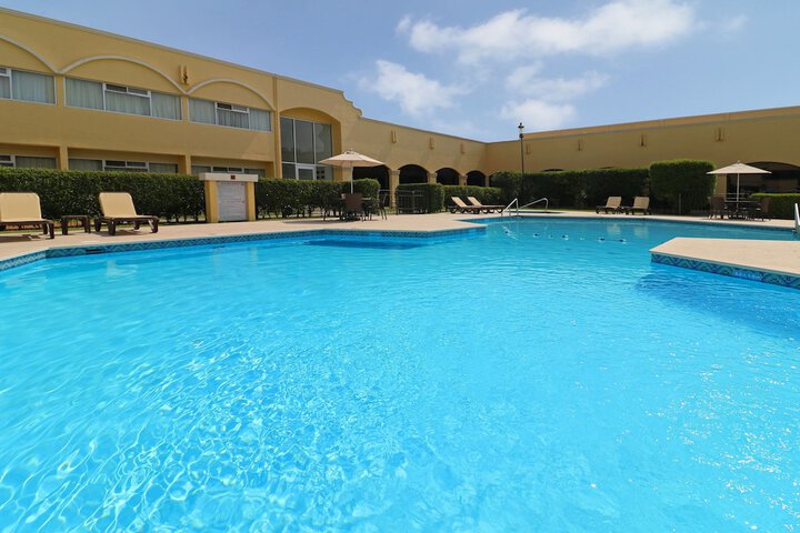 Hotel with Pool
