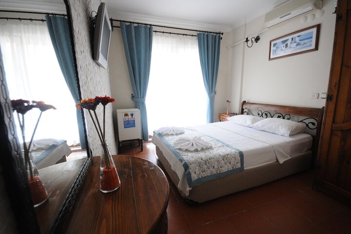 Room 22 of 64