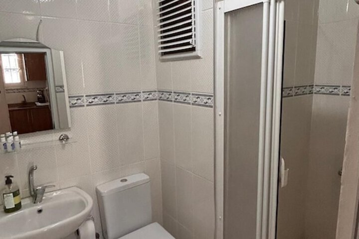Room 32 of 44
