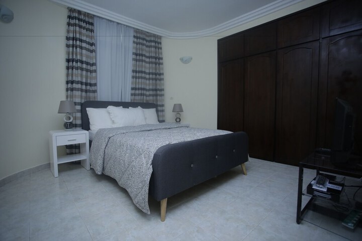 Room 2 of 61