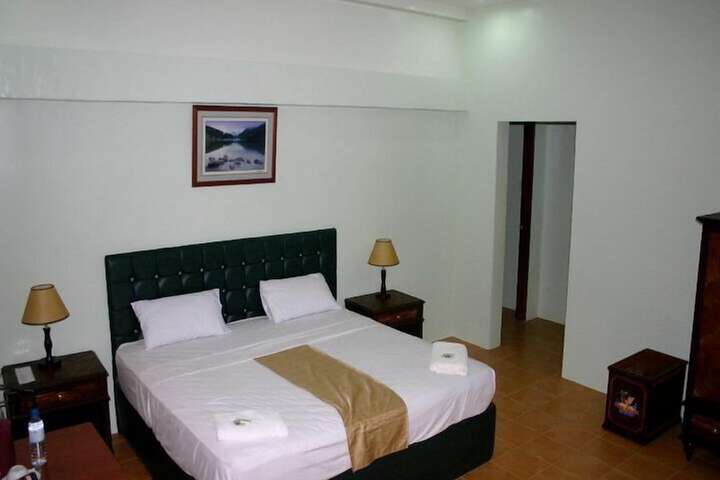 Room 5 of 21