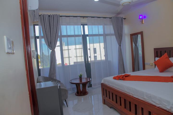 Room 38 of 98