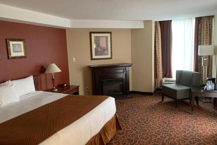 1 King Bed City View (6 of 13)