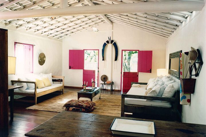 Room 28 of 196