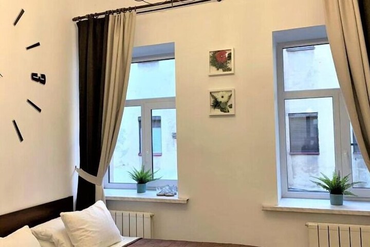 Room 17 of 33