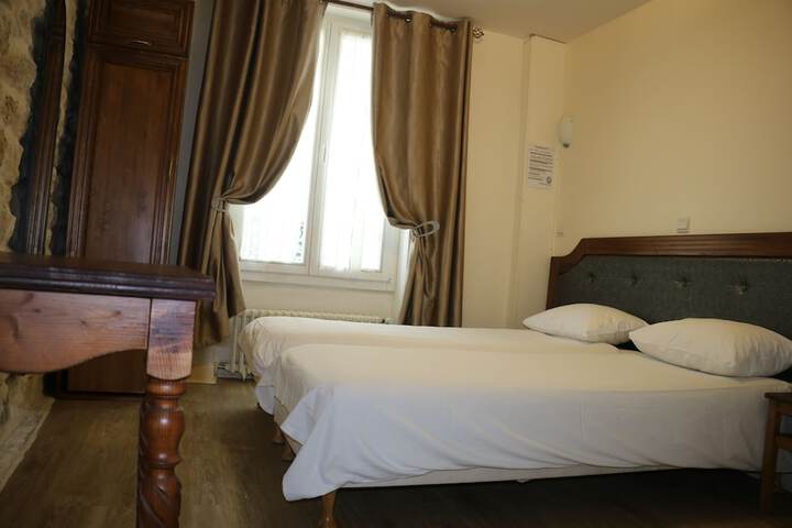 Room 13 of 52