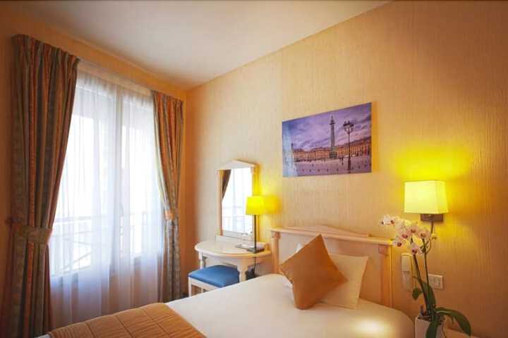 Room 4 of 64