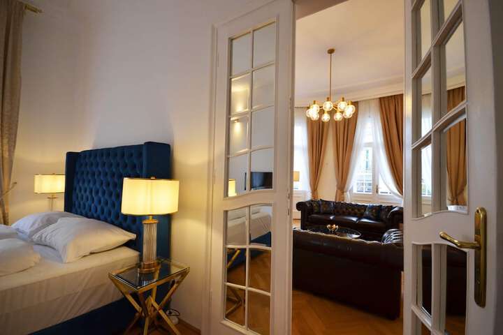 Room 19 of 49