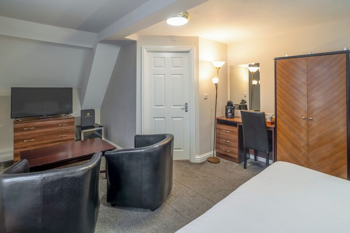 Room 36 of 121