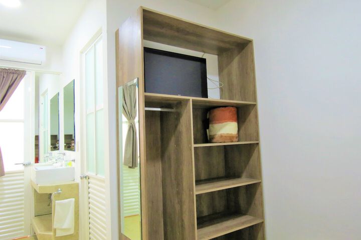 Room 5 of 51