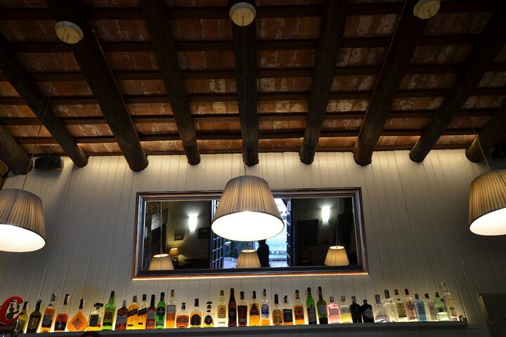 Lounge 51 of 72