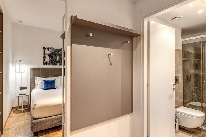 Room 17 of 69