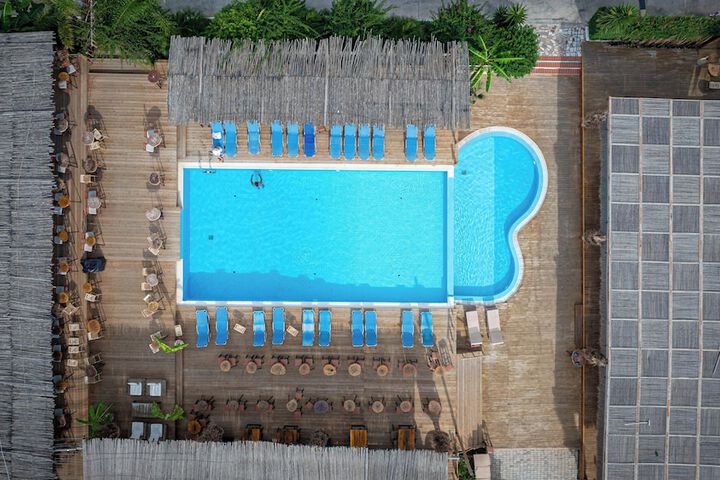 Pool 42 of 65