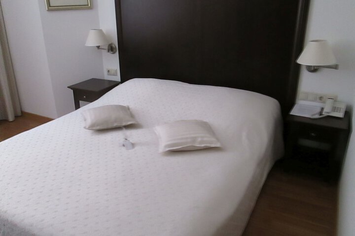 Room 14 of 144
