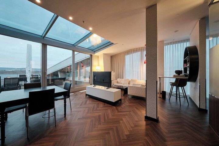 Room 40 of 142