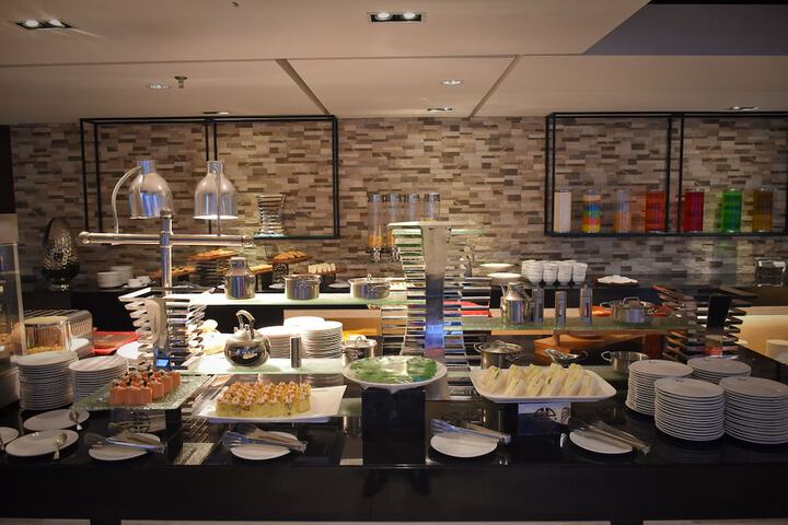Dining 50 of 61