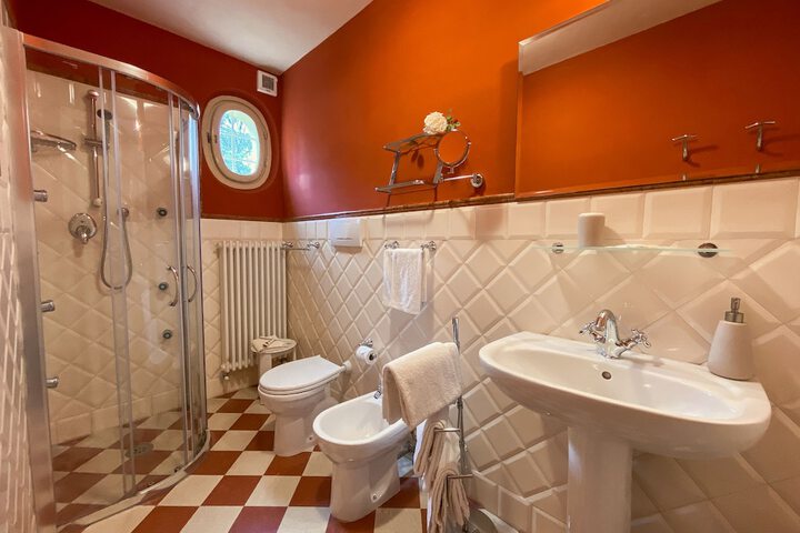 Room 44 of 89