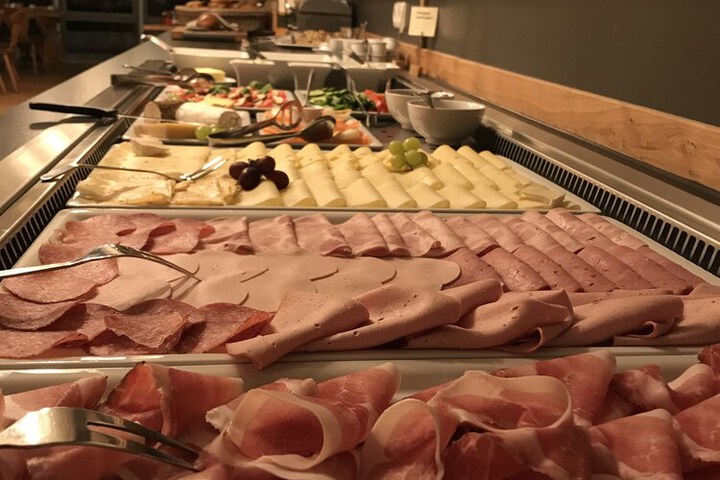 Dining 65 of 71