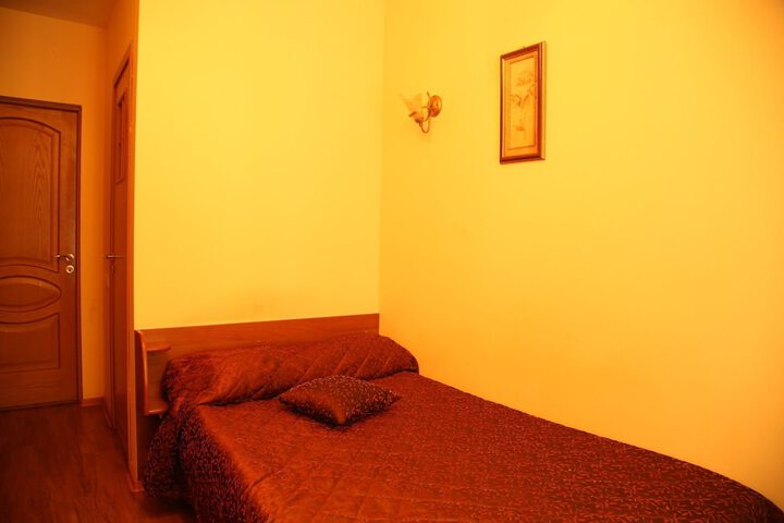 Room 26 of 115