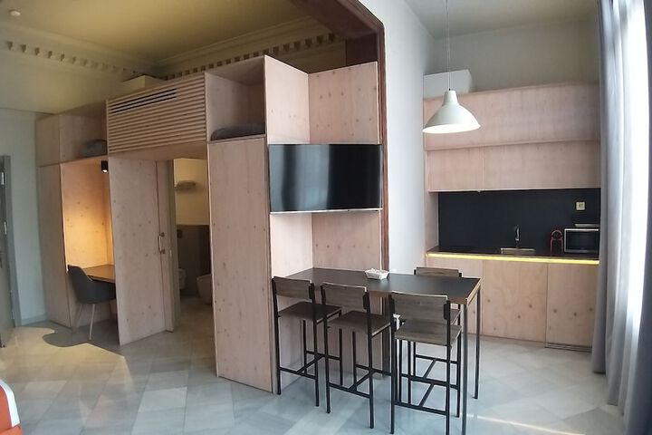Entrance & Lobby