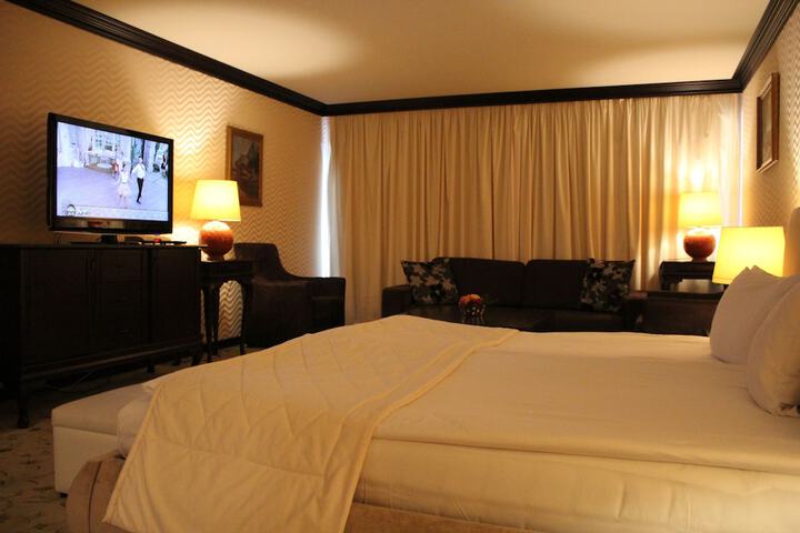 Room 17 of 85