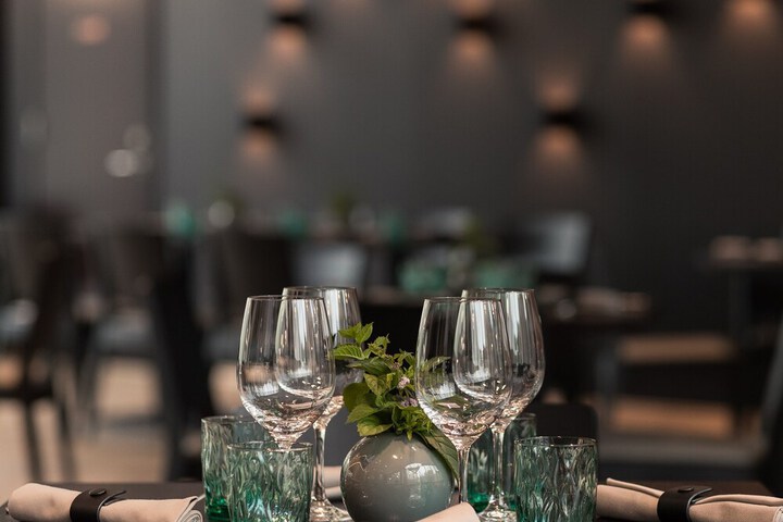 Dining 60 of 83