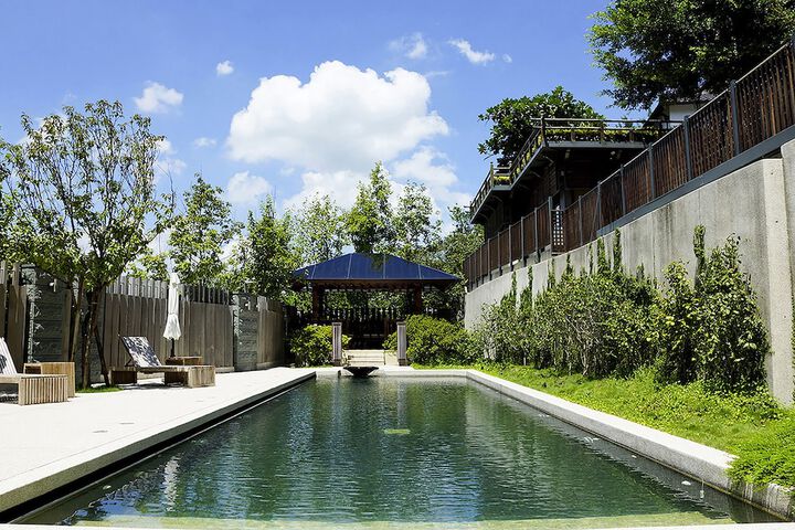 Pool 46 of 82