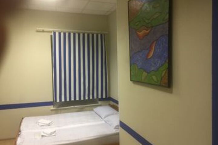 Room 46 of 84