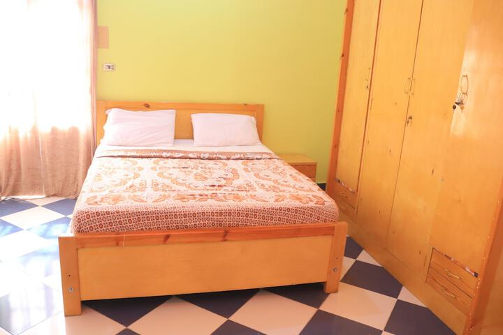 Room 9 of 46