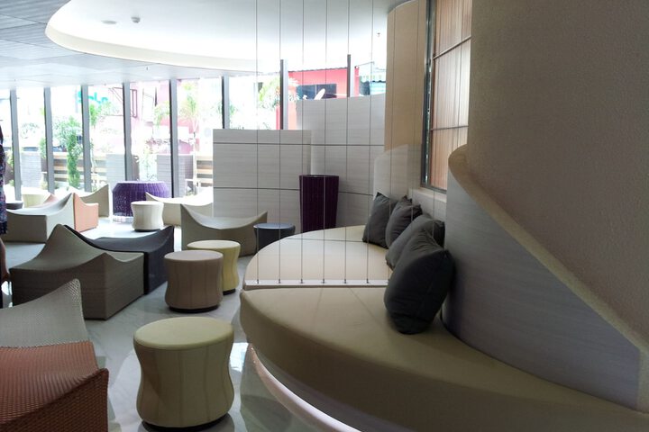 Entrance & Lobby