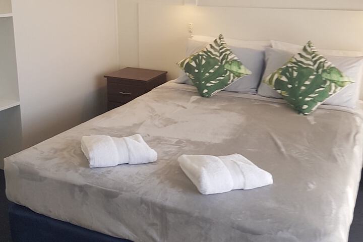 Room 6 of 26