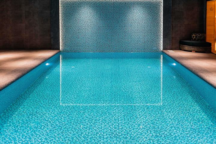 Pool 53 of 98