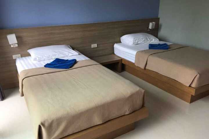 Room 10 of 21