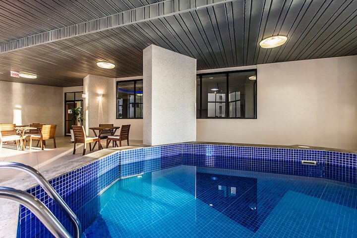 Hotel with Pool