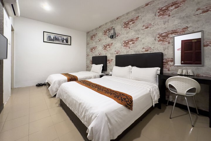 Room 36 of 74