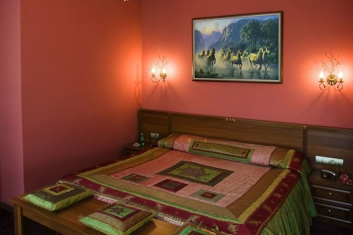 Room 10 of 46