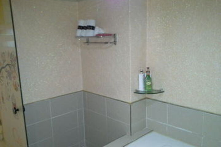 Room 12 of 68